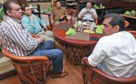 Los organizadores del torneo se reunieron este lunes.