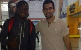 Mambo Núñez llegó pasadas de las 10 de la noche a San Pedro Sula. Foto Real España