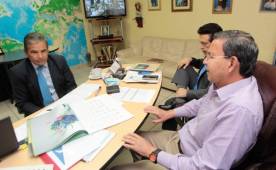 Jorge Luis Pinto se reune desde hoy con los directivos de la Fenafuth para planificar todo acerca de la Bicolor. FOTO Juan Salgado