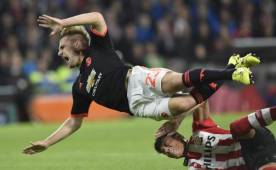 Shaw será operado en las próximas horas y estará varios meses al margen de los terrenos de juego.