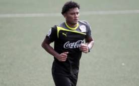 El catracho ya vuela a Estados Unidos con la intensión firmar su contrato para ser compañero de Roger Espinoza en el Sporting Kansas City. Foto DIEZ