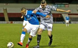 Arnold Peralta tiene la confianza plena del director técnico del Rangers, Ally McCoist.