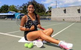 Daniela Corina Obando tiene mucho futuro como jugadora de tenis. Aspira a ser profesional. FOTOS: Ronal Aceituno.