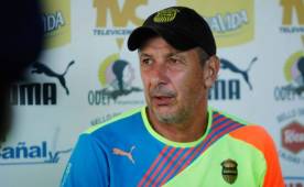 Miguel Falero piensa en el clásico, pero se le presentan los problemas.