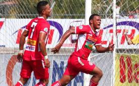 El delantero Rony Martínez se pone triste al ver a sus compañeros como Marco Vega, Rony Martínez y Danilo Tobías que cambiaron de club y él no lo hace.