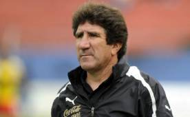 Héctor Vargas salió muy triste del estadio Ceibeño.