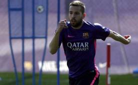 El español Jordi Alba entrenó por separado este lunes en el Barcelona.