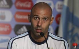 'La gente se siente identificada con Messi, y nosotros, sus compañeros, también', dijo Mascherano.