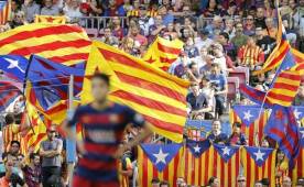 Una pancarta podría costarle caro al Barcelona de España.