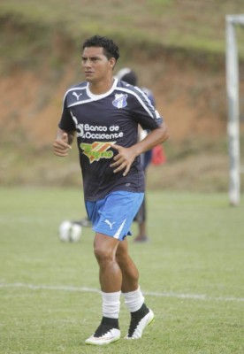 FICHAJES: Cuatro saldrían al extranjero; Tosello regresaría pero no a Olimpia, donde se auguran más bajas