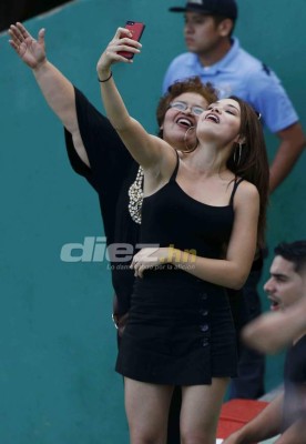 NO SE VIO EN TV: La disputa de Chino López por una botella de cerveza y el júbilo en el Yankel