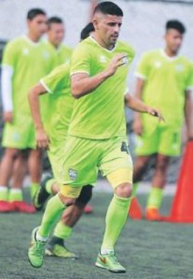 Argentinos y colombianos dominan el torneo Clausura en Honduras