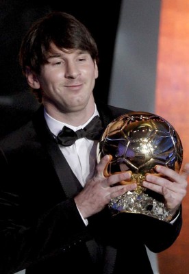 Los trajes más 'espantosos' que ha usado Messi; el de su boda ya está listo