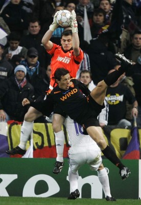 Iker Casillas impone récord en la Champions League