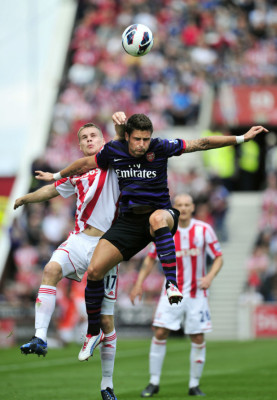 Liverpool y City empatan, y el Arsenal suma otro empate ante el Stoke.