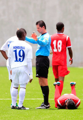 Honduras comienza con empate ante Panamá fútbol de los Juegos Centroamericanos .