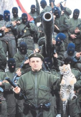 CURIOSO: Grandes dictadores y asesinos que amaron el fútbol