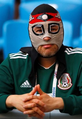 Dolorosas imágenes: Aficionados de México rompen en llanto por eliminación en Rusia
