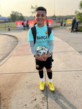Xavi Hernández con el uniforme de La Masia.