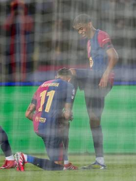 Raphinha elogió a Lamine Yamal, quien le dio la asistencia de su primer gol ante Benfica en la Champions League.