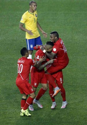 Brasil-Perú en imágenes