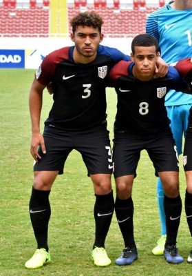 FOTOS: El álbum de la infancia de Danny Acosta en Honduras