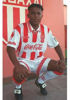 El ÀLBUM: La vida deportiva de Carlos Pavón