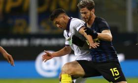 Pérez debutó en la Serie A de Italia, tuvo participación durante 16 minutos.