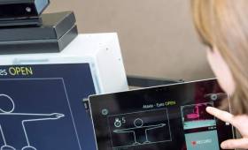 En el blog de Microsoft comparten un proyecto, iniciativa de Microsoft Research y Novartis, donde aplican esta tecnología para mejorar la calidad de vida de los pacientes con esclerosis múltiple.