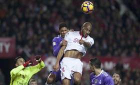 El Real Madrid perdió 2-1 ante el Sevilla en juego por la Liga Española.