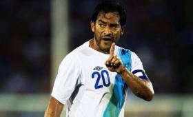 Destaca que el delantero guatemalteco Carlos 'Pescadito' Ruiz no viajó con el resto de sus compañeros para el juego ante Trinidad y Tobago.