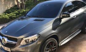 Esta es la imagen que colgó CR7, de un auto que alcanza los 250 km/h.