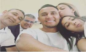 Keylor Navas estuvo acompañado de su familia y los jefes de los servicios médicos del Real Madrid.