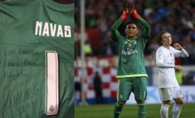 El guardameta costarricense envió una de sus camisetas con un mensaje especial y firmada a René Higuita.