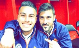 El costarricense ha compartido con el campeón del mundo y ha publicado fotos con él en las redes sociales. (Foto: Redes Ronald Matarrita).