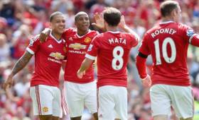 Memphis Depay, Anthony Martial, Juan Mata y Wayne Rooney, fueron los encargados de destrozar al Sunderland y darle el triunfo al equipo de Van Gaal.