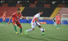 El mexicano sigue marcando diferencia en la AD Santos y suma anotaciones. (Foto: Crónica CR).