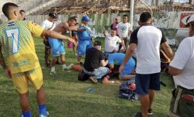 La preocupación de los presentes activó el estado de emergencia para socorrer al guardameta. (Foto: Fanáticos GMV)