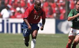 Hernán Medford celebró a lo grande la anotación que les dio la victoria en el Azteca.