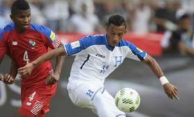 El delantero Diego Reyes lamentó la derrota de la Bicolor ante Panamá en el estadio Olímpico.