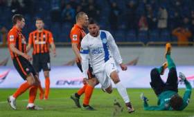 El costarricense sigue aliado al gol en el fútbol de Ucrania.