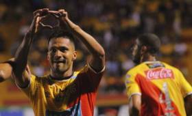 El Club Sport Herediano es el nuevo líder del balompié tico tras la derrota de Alajuelense ante Grecia.