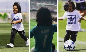 El hijo de Keylor Navas, Mateo, no le pierde rastro a los movimientos de su padre. (Fotos: Andrea Salas)