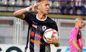 Gabriel Torres llegó a 50 goles con el Zamora de Venezuela. (Foto:Zamora)