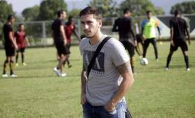 El argentino chocó en un entrenamiento del Real España con David Velásquez Colón y se rompió la nariz.