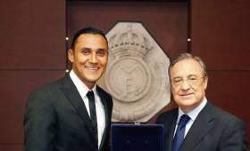 A pesar de los rumores de la salida de Keylor Navas, todo hace indicar que Florentino Pérez está contento con el tico.