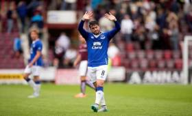 Bryan Oviedo jugó los 90 minutos con el Everton.