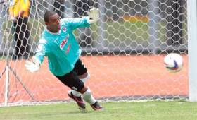 Grant es el portero titular con su equipo Limón FC