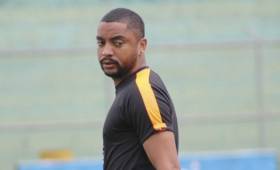 El costarricense Manfredd Russel fue figura para el Comunicaciones en el empate ante el Municipal.