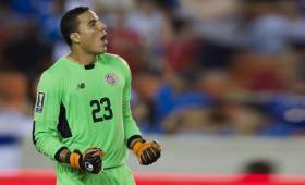 El costarricense le habló fuerte a su compañero y terminaron en los golpes. (Foto: prensalibre)